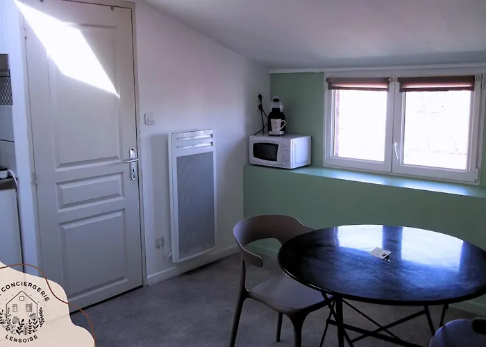 De Pierre-j Apartment *